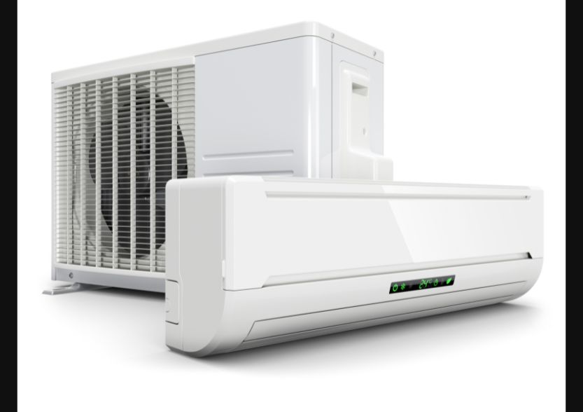 Imagem de técnico instalando ar condicionado split.